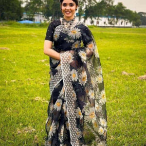 হাফ সিল্ক শাড়ি